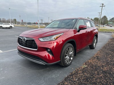 2025 Toyota Highlander Hybrid Platinum
