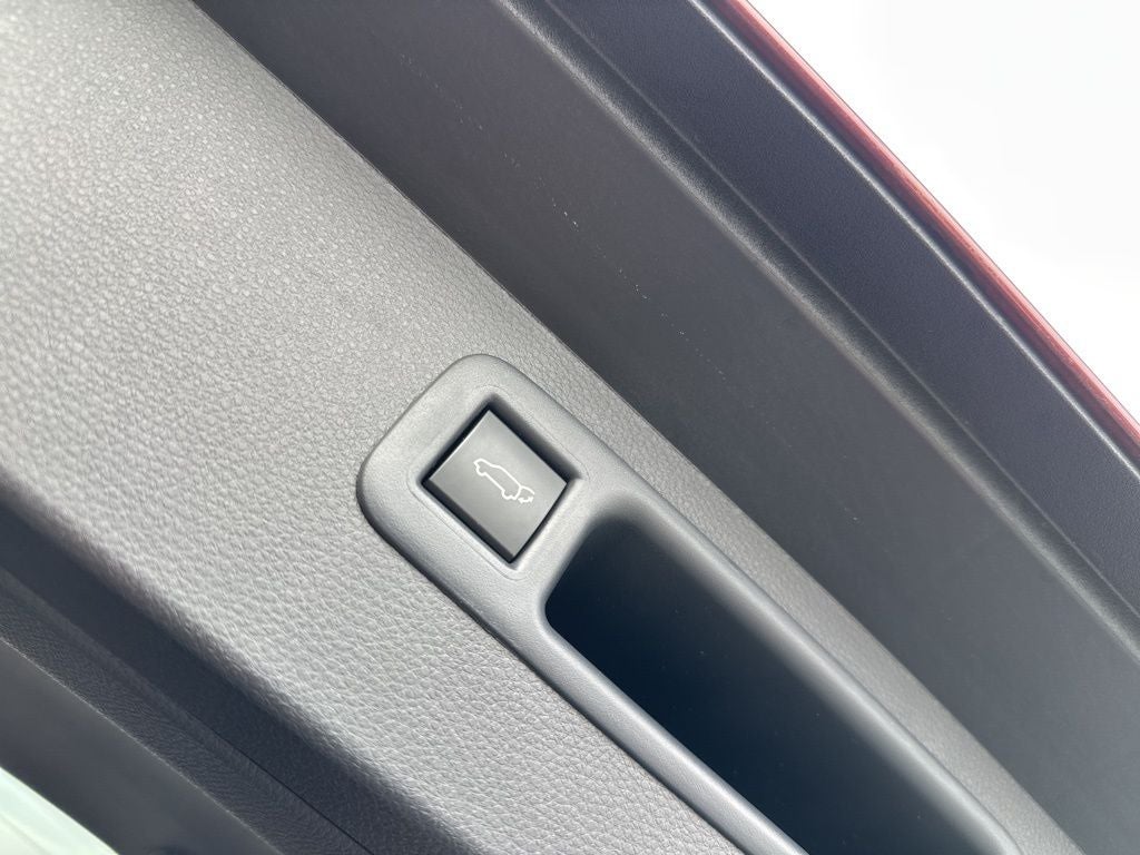 2025 Toyota Highlander Hybrid Platinum