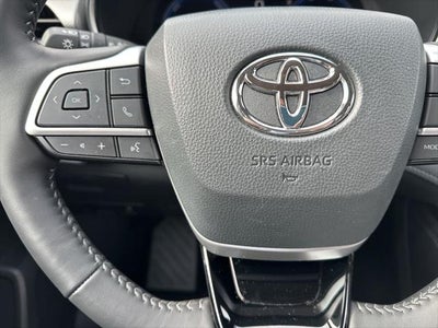 2025 Toyota Highlander Hybrid Platinum