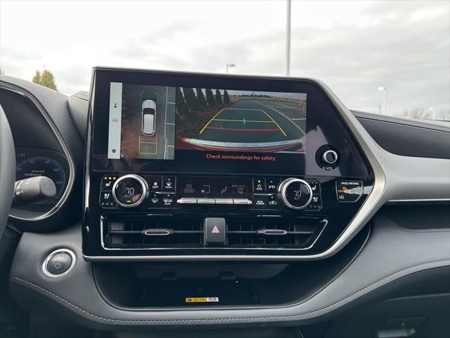 2025 Toyota Highlander Hybrid Platinum