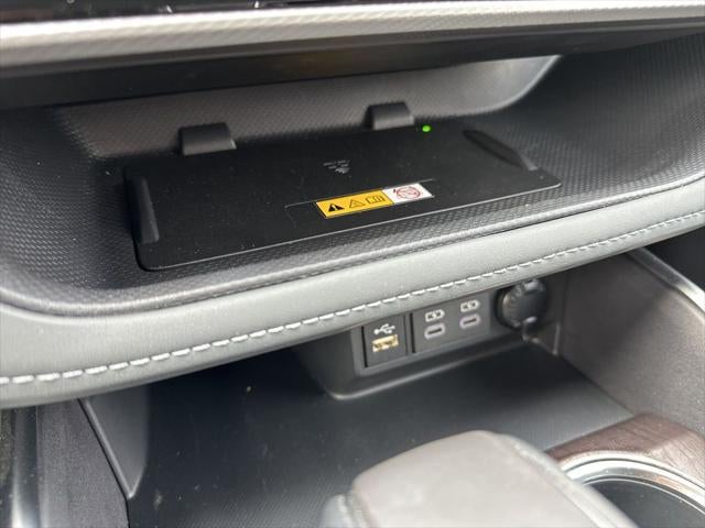 2025 Toyota Highlander Hybrid Platinum