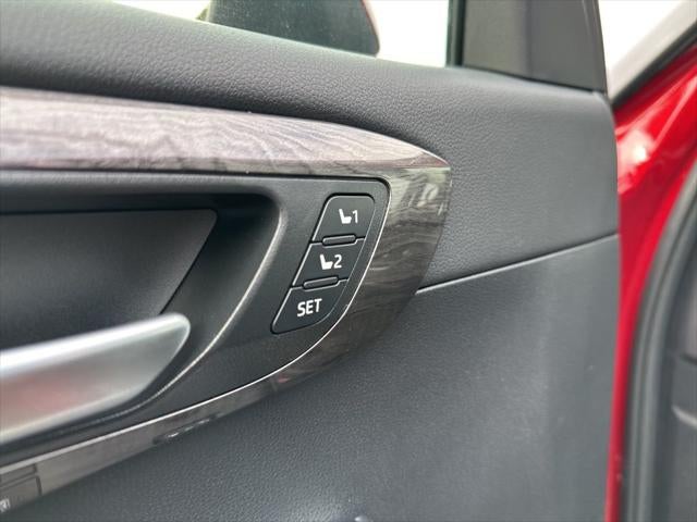 2025 Toyota Highlander Hybrid Platinum