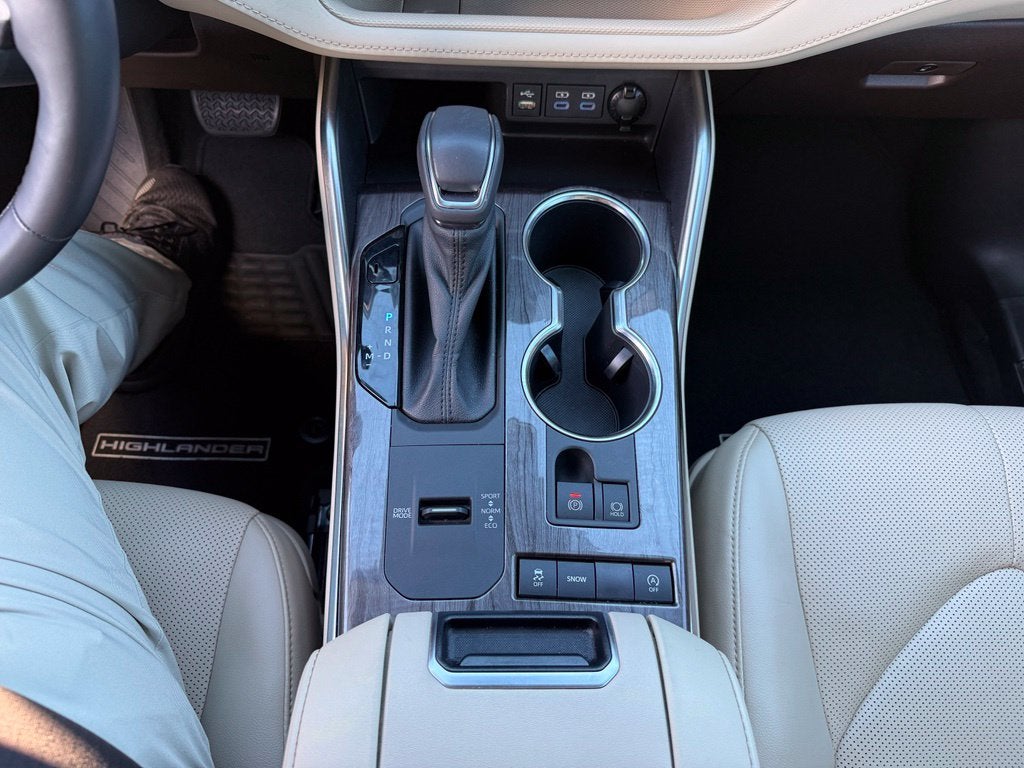 2022 Toyota Highlander Platinum
