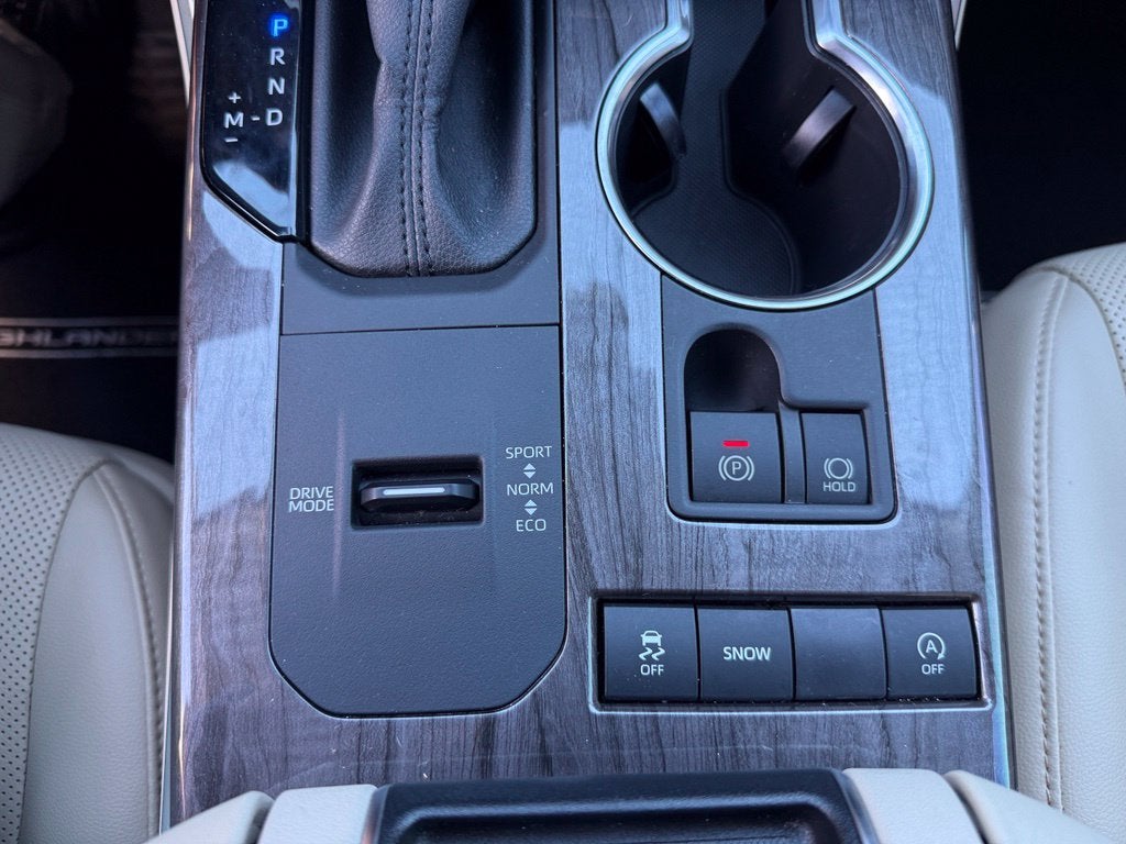2022 Toyota Highlander Platinum