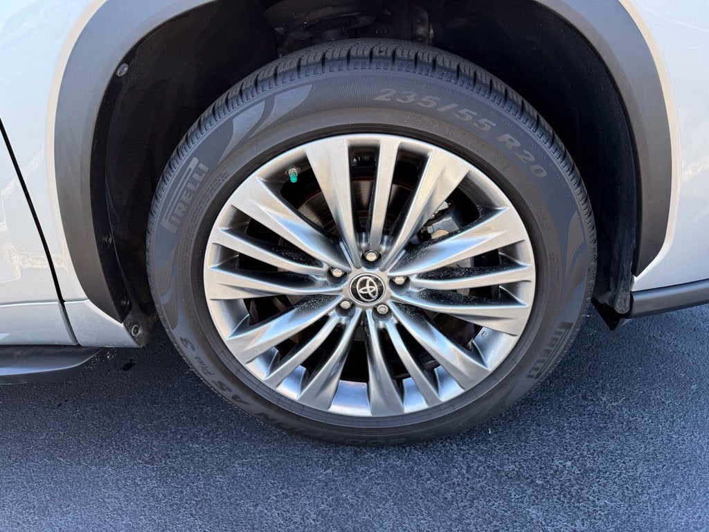 2022 Toyota Highlander Platinum