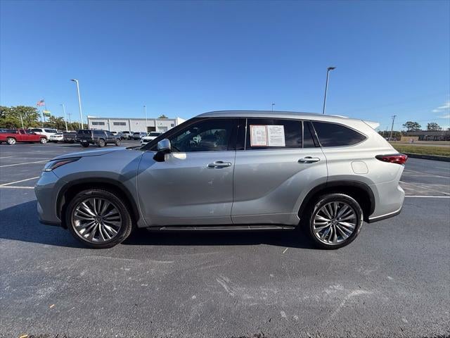 2022 Toyota Highlander Platinum
