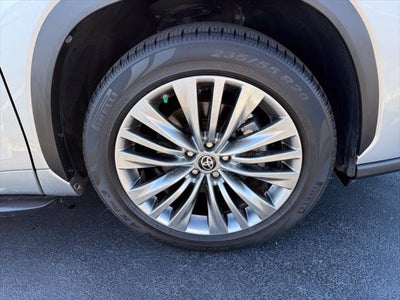 2022 Toyota Highlander Platinum