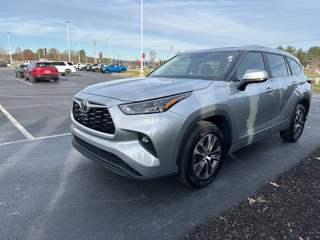 2023 Toyota Highlander XLE