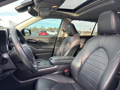 2023 Toyota Highlander XLE