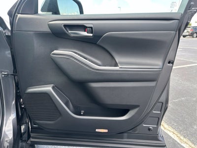 2025 Toyota Highlander XSE