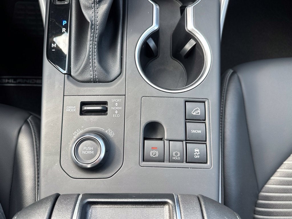 2025 Toyota Highlander XSE