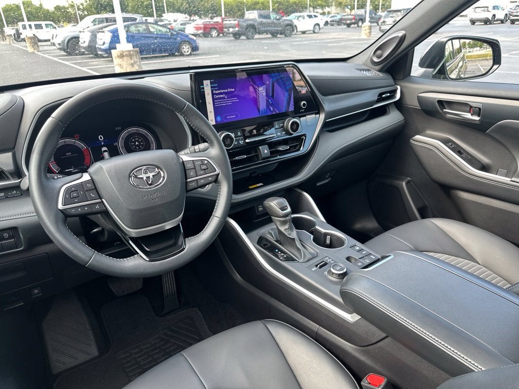 2025 Toyota Highlander XSE