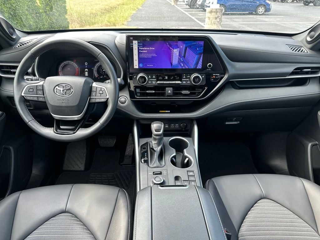2025 Toyota Highlander XSE