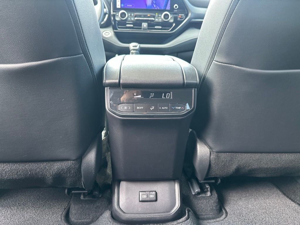 2025 Toyota Highlander XSE