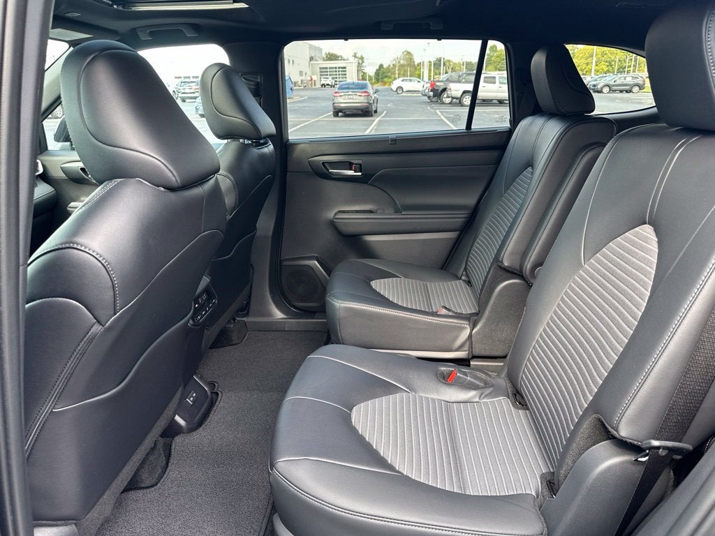 2025 Toyota Highlander XSE