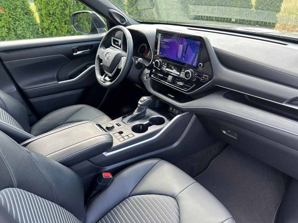2025 Toyota Highlander XSE