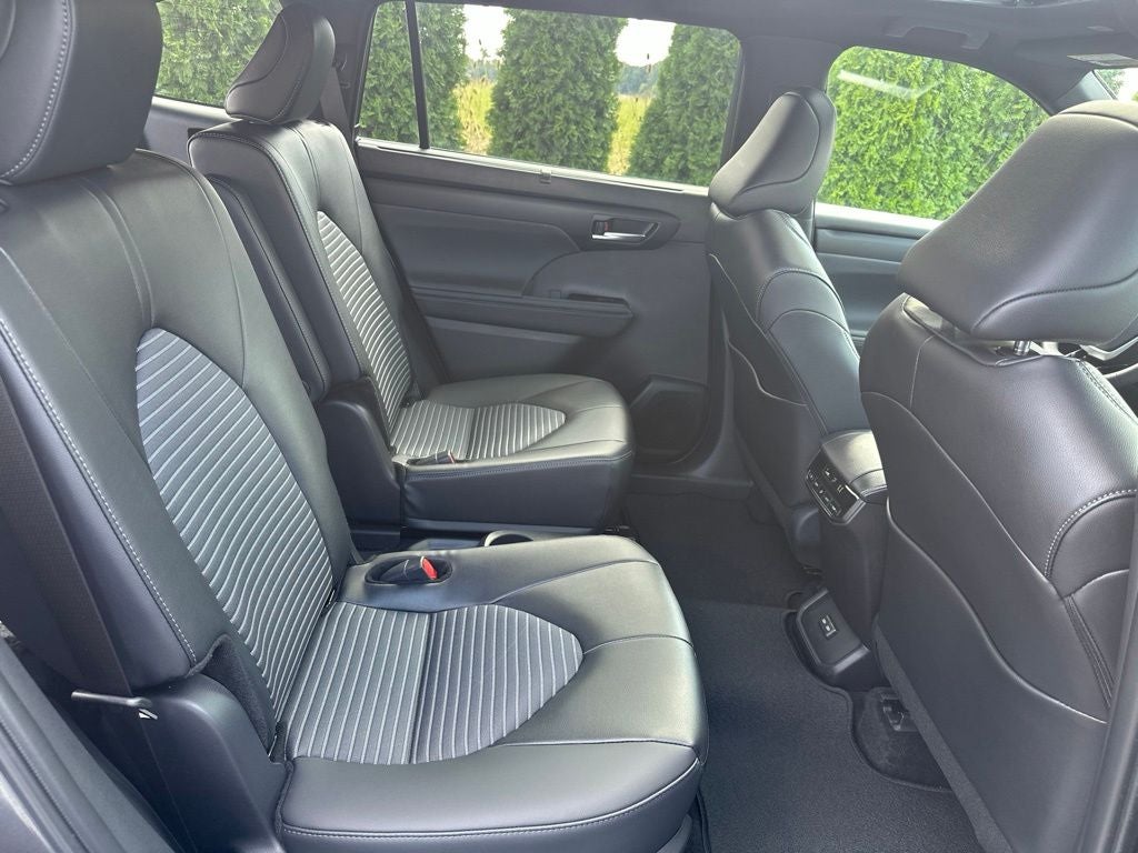2025 Toyota Highlander XSE