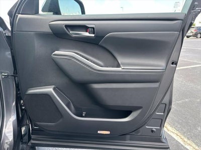 2025 Toyota Highlander XSE