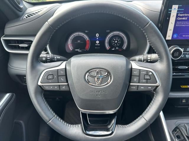 2025 Toyota Highlander XSE