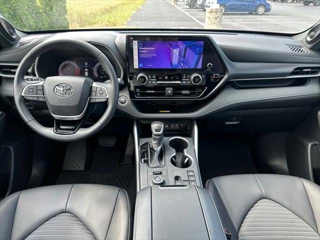 2025 Toyota Highlander XSE