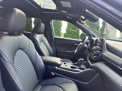 2025 Toyota Highlander XSE