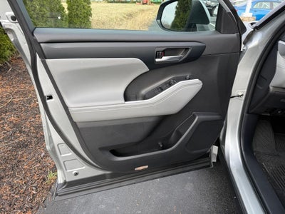 2024 Toyota Highlander XLE