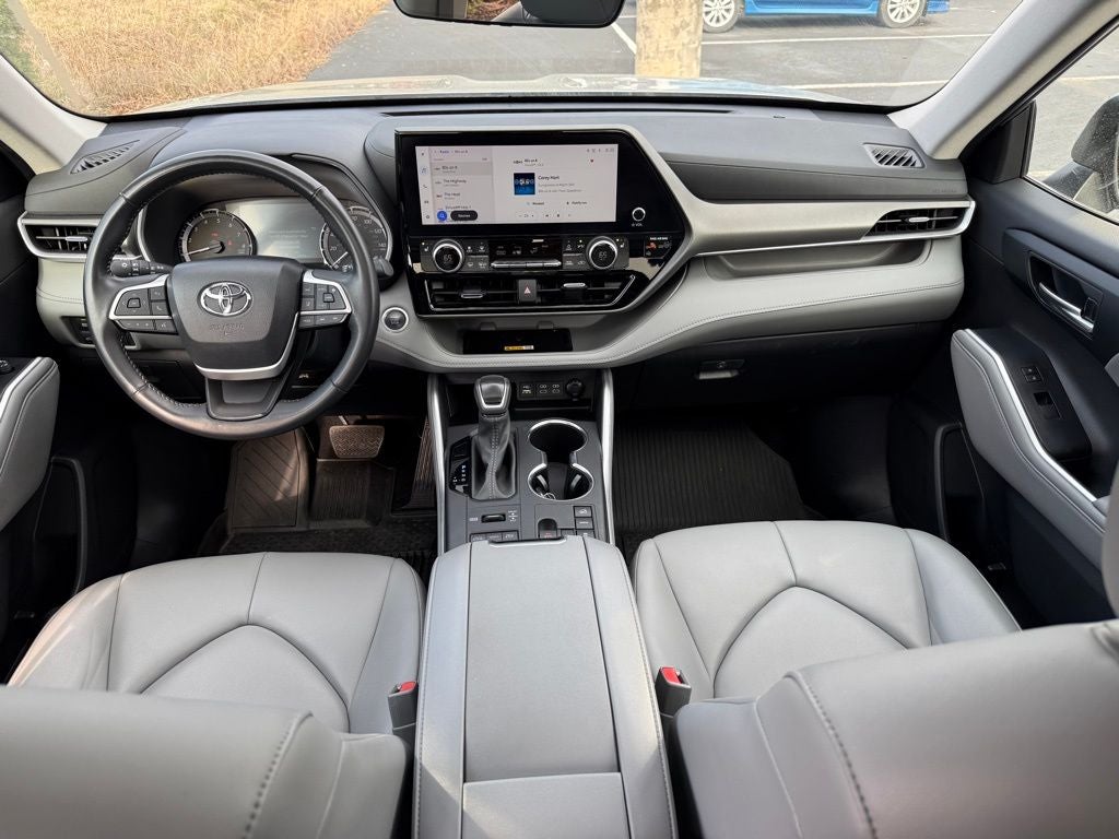 2024 Toyota Highlander XLE