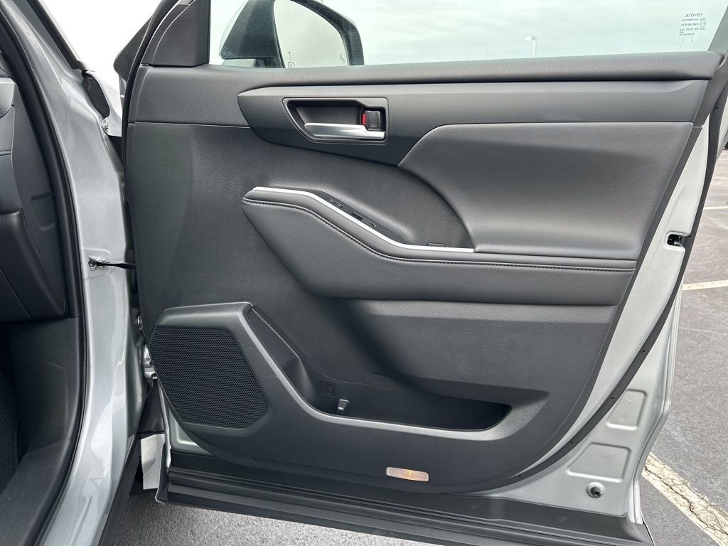 2025 Toyota Highlander XLE