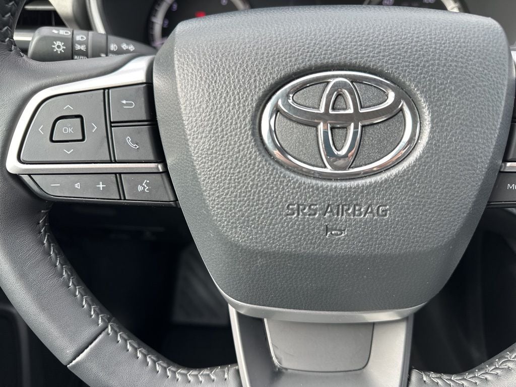 2025 Toyota Highlander XLE