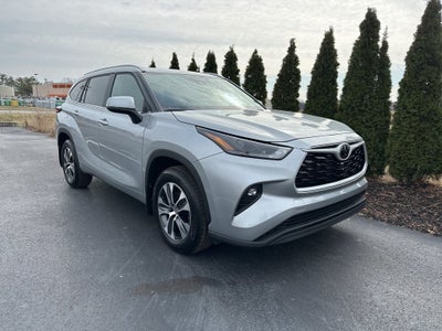 2025 Toyota Highlander XLE