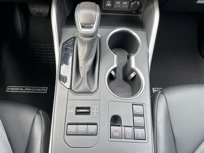 2025 Toyota Highlander XLE