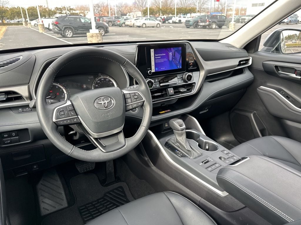 2025 Toyota Highlander XLE