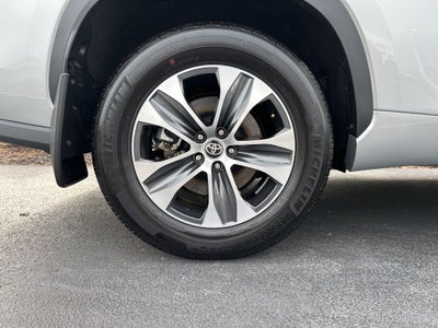 2025 Toyota Highlander XLE