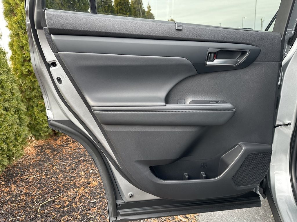 2025 Toyota Highlander XLE