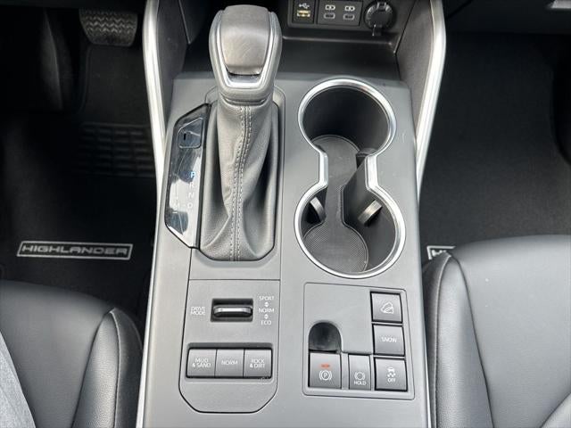 2025 Toyota Highlander XLE