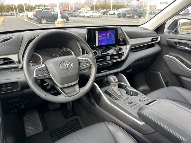 2025 Toyota Highlander XLE