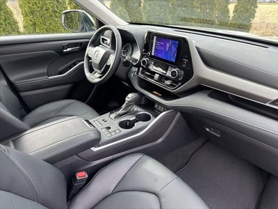 2025 Toyota Highlander XLE