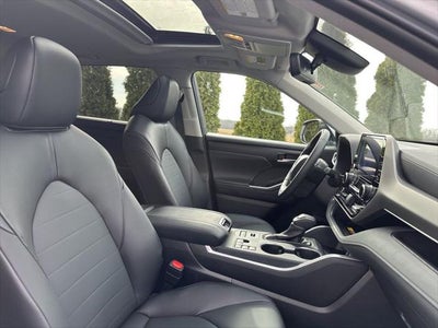 2025 Toyota Highlander XLE