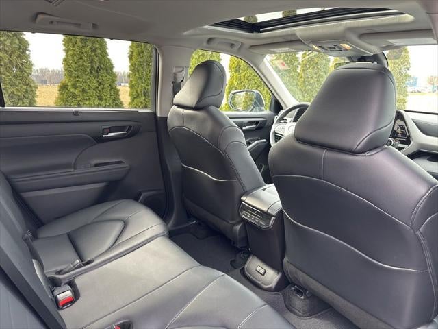 2025 Toyota Highlander XLE