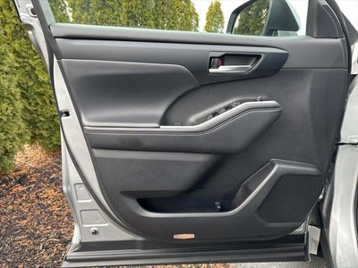 2025 Toyota Highlander XLE