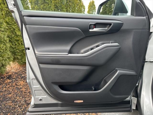 2025 Toyota Highlander XLE