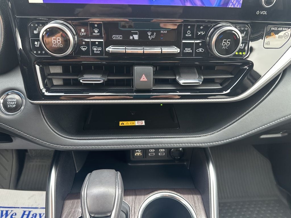 2023 Toyota Highlander Platinum