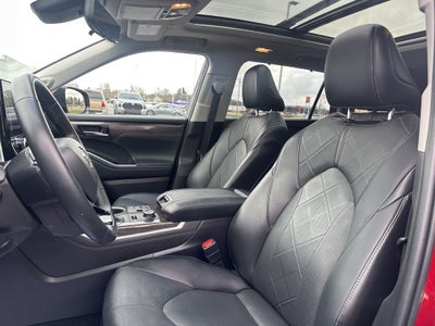 2023 Toyota Highlander Platinum