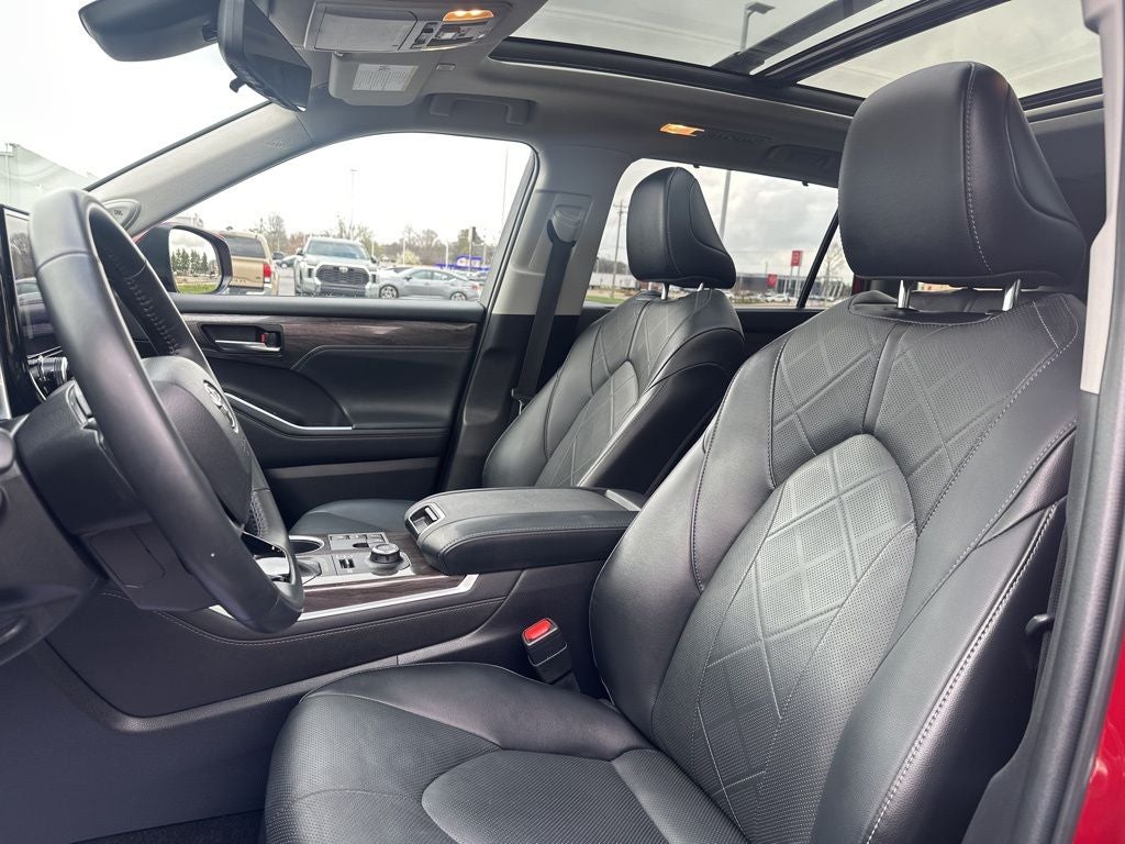 2023 Toyota Highlander Platinum