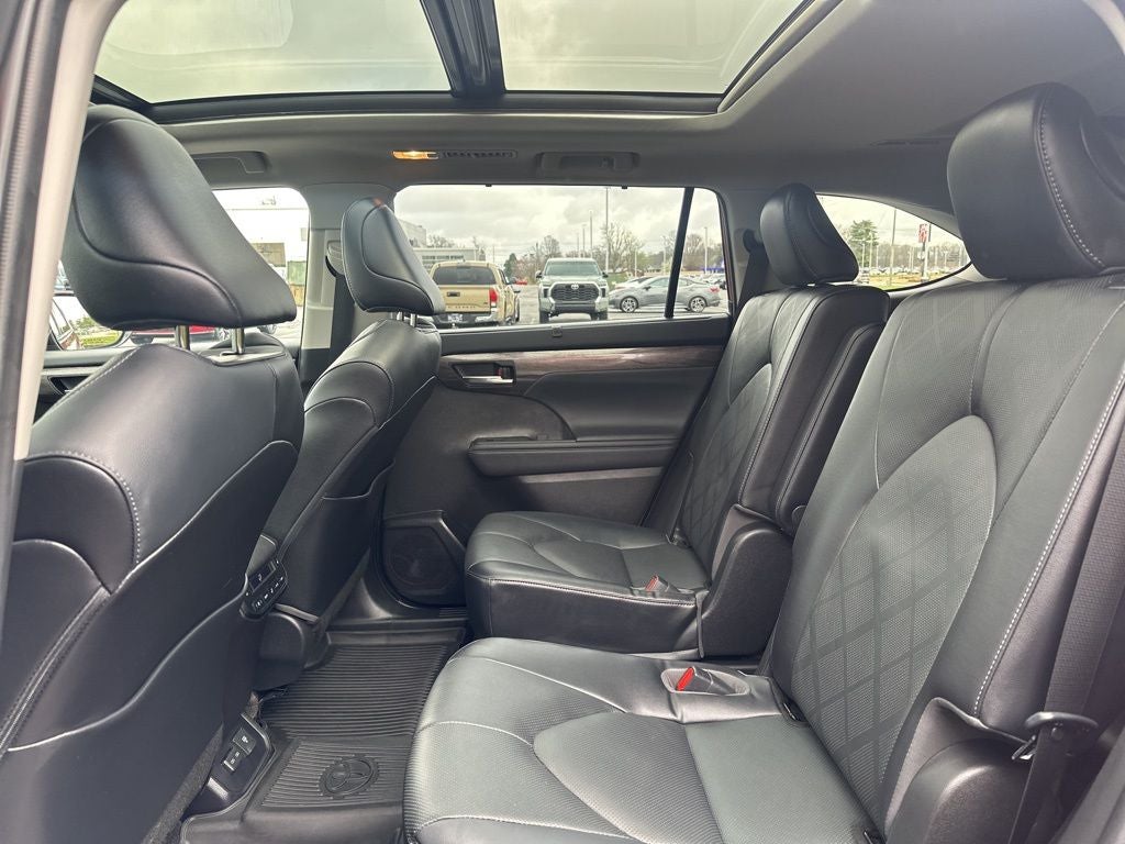 2023 Toyota Highlander Platinum