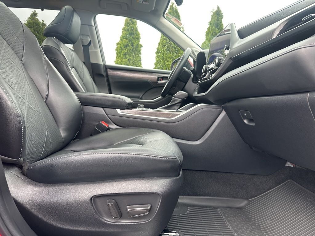 2023 Toyota Highlander Platinum