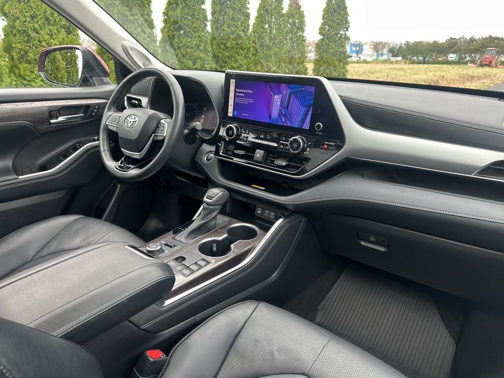 2023 Toyota Highlander Platinum