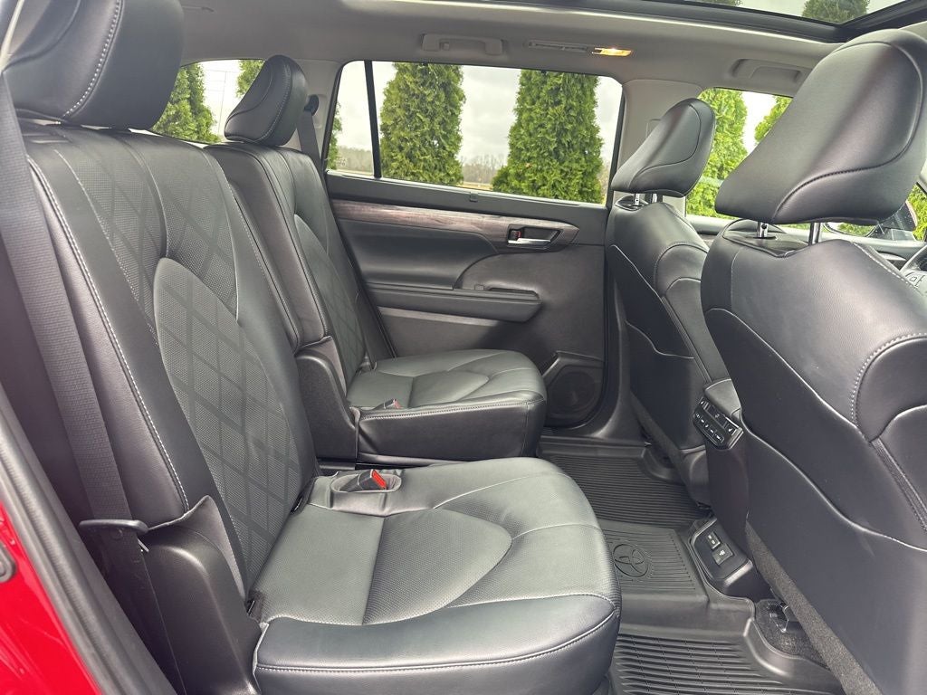 2023 Toyota Highlander Platinum