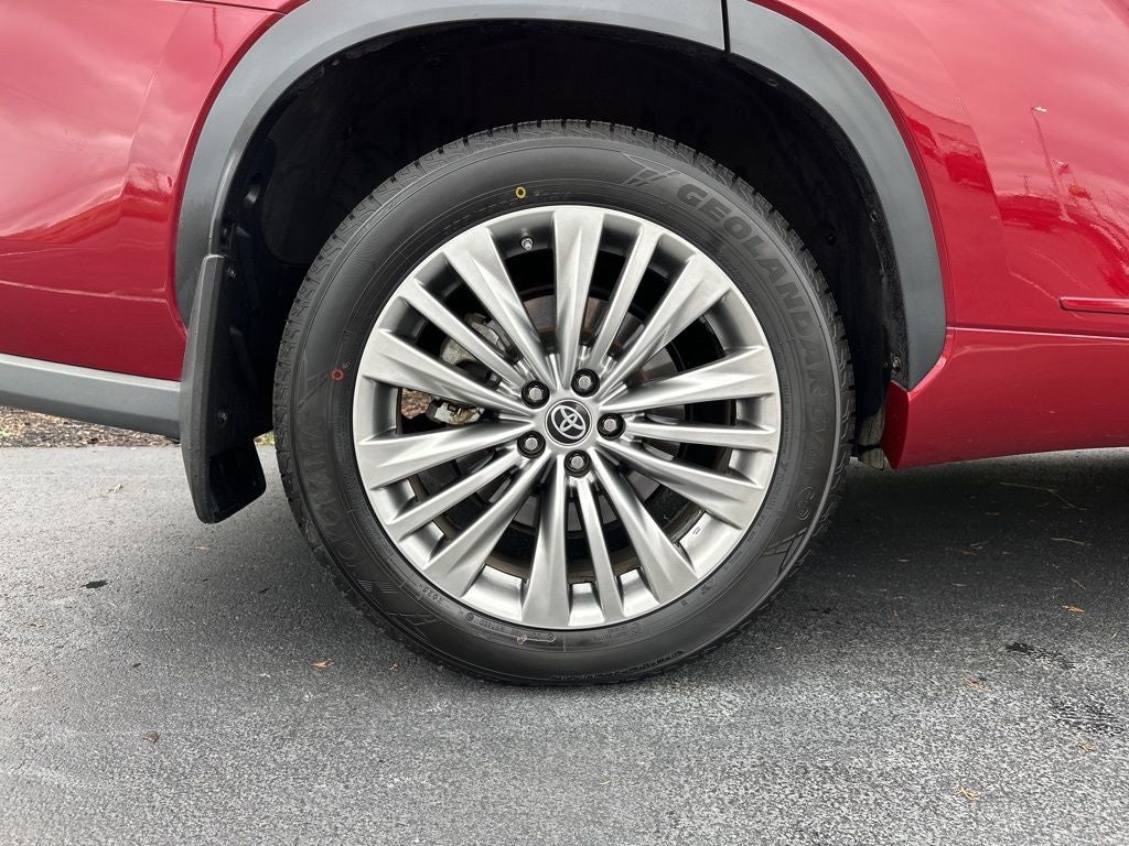 2023 Toyota Highlander Platinum