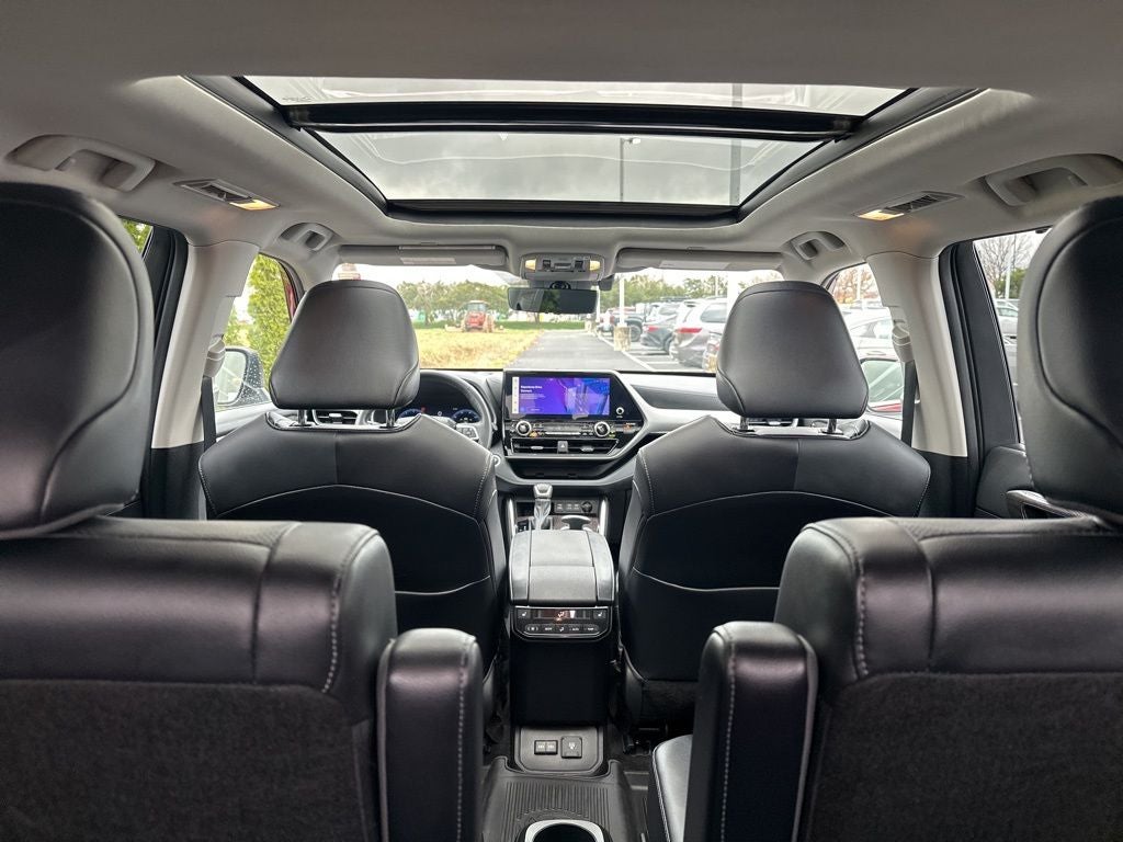 2023 Toyota Highlander Platinum